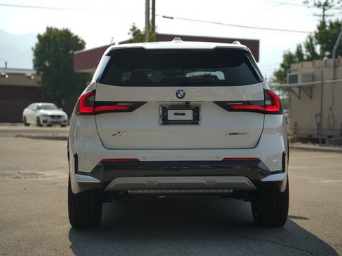 New 2026 BMW X1 xDrive28i w/ Technology Package AWD/4WD image 4
