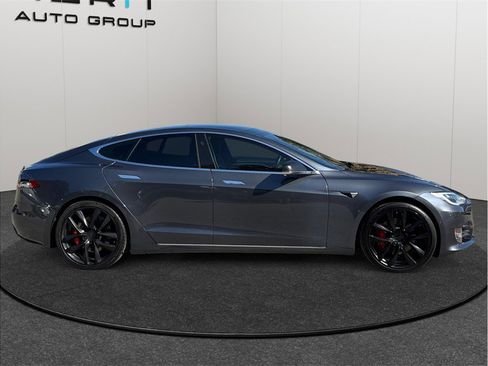 Used 2018 Tesla Model S P100D image 10