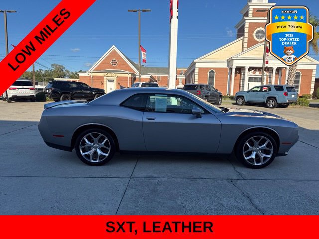 Used 2016 Dodge Challenger SXT Plus RWD image 4