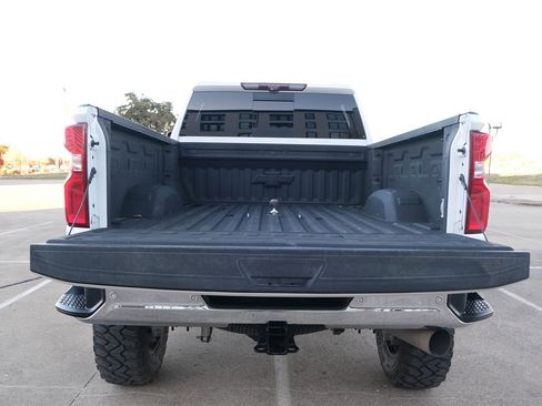 Used 2020 Chevrolet Silverado 2500 LTZ w/ LTZ Premium Package image 22