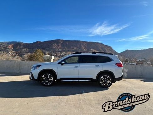 Used 2023 Subaru Ascent Touring image 4