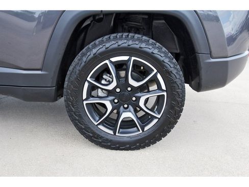 Used 2024 Jeep Compass Trailhawk AWD/4WD image 31