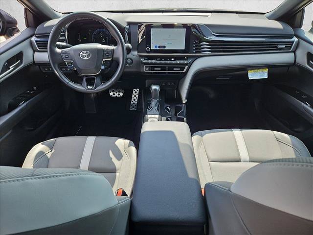 Used 2025 Toyota Camry SE w/ Convenience Package FWD image 15