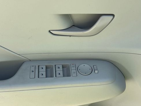 Certified 2024 Hyundai Kona SEL FWD image 21