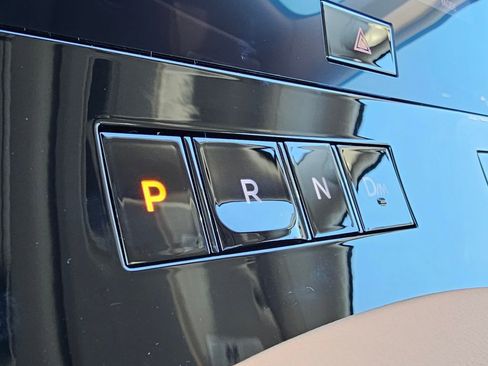 New 2025 INFINITI QX80 Sensory image 36