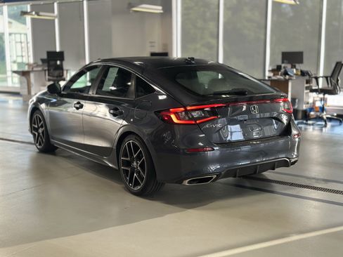 Used 2022 Honda Civic Sport Touring image 8