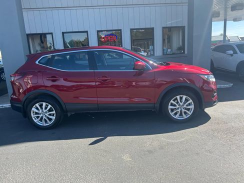 Used 2021 Nissan Rogue Sport S image 26