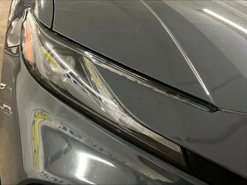 Used 2025 Toyota Camry SE image 32