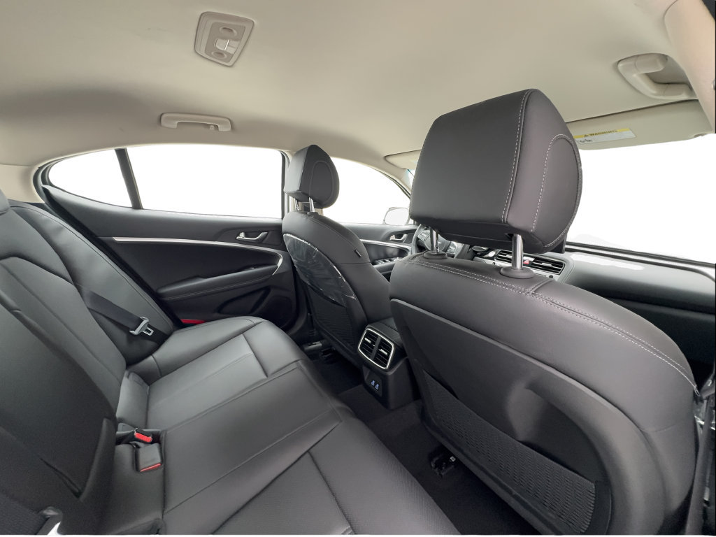 Used 2026 Genesis G70 2.5T RWD image 27