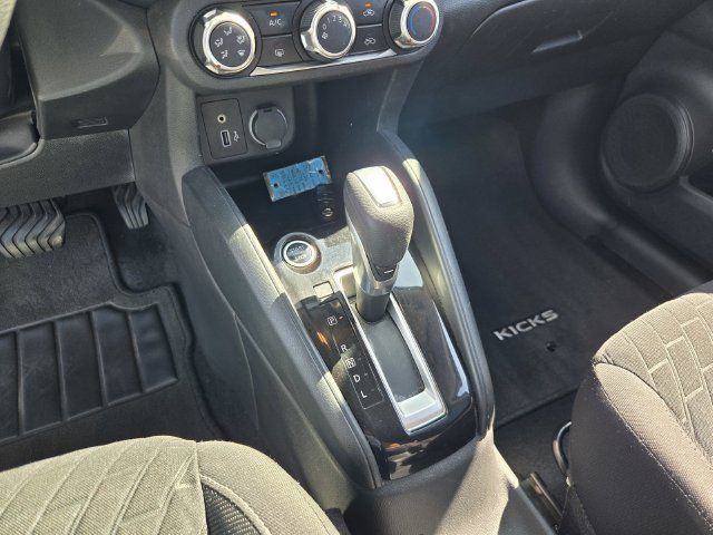 Used 2021 Nissan Kicks S FWD image 16