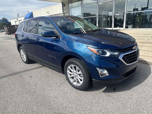 Used 2020 Chevrolet Equinox LT FWD image 2