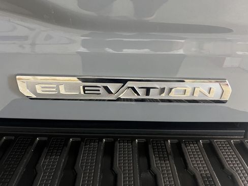 Used 2024 GMC Sierra 1500 Elevation w/ Preferred Package AWD/4WD image 11