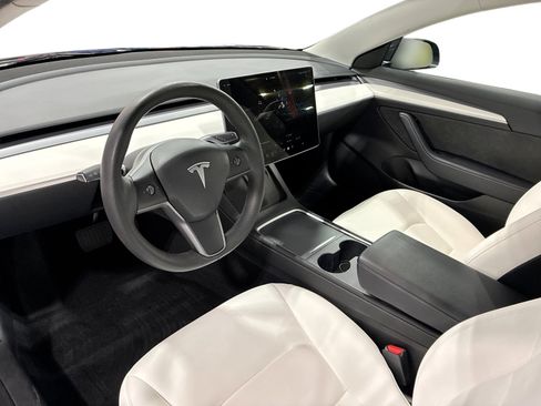 Certified 2023 Tesla Model 3 Standard Range RWD image 9