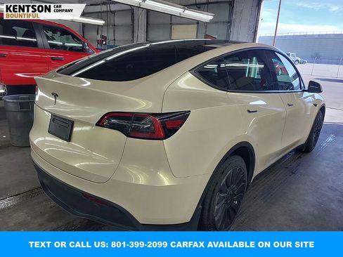 Used 2022 Tesla Model Y Long Range image 4