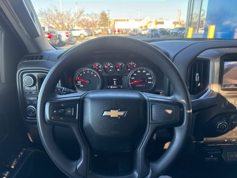 Used 2021 Chevrolet Silverado 1500 Custom AWD/4WD image 30