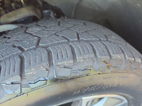 Used 2023 Chevrolet Silverado 1500 LT image 31