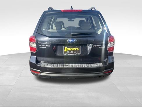 Used 2016 Subaru Forester 2.5i w/ Alloy Wheel Package image 2