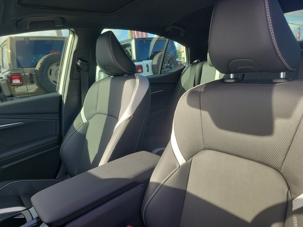 Used 2025 Toyota Camry SE w/ Multimedia Upgrade Package FWD image 18