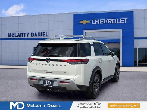Used 2022 Nissan Pathfinder SL w/ SL Premium Package FWD image 5