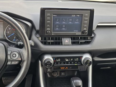 Used 2022 Toyota RAV4 XLE image 15