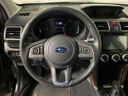 Used 2017 Subaru Forester 2.5i Touring AWD/4WD image 27