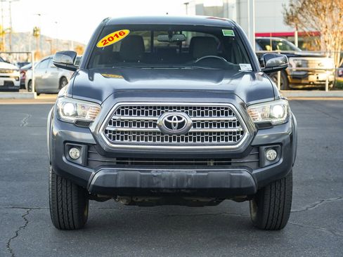Used 2016 Toyota Tacoma TRD Off-Road w/ Towing Package image 5