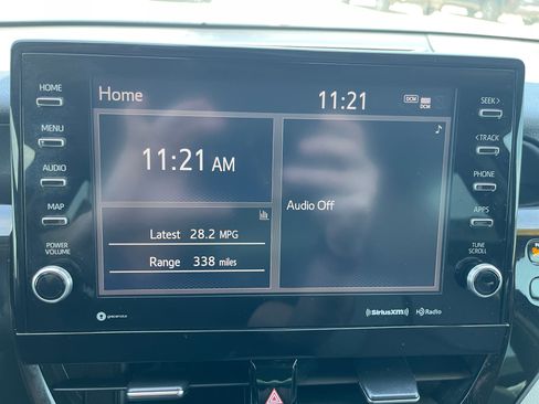 Used 2022 Toyota Camry XSE FWD image 12