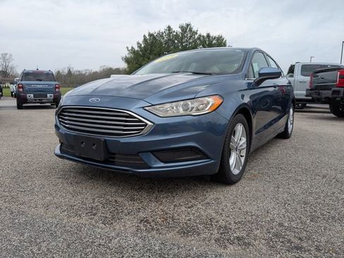 Used 2018 Ford Fusion SE w/ Fusion SE Technology Package image 1