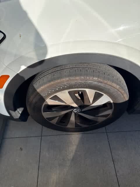 Used 2023 Volkswagen ID.4 Pro AWD/4WD image 9