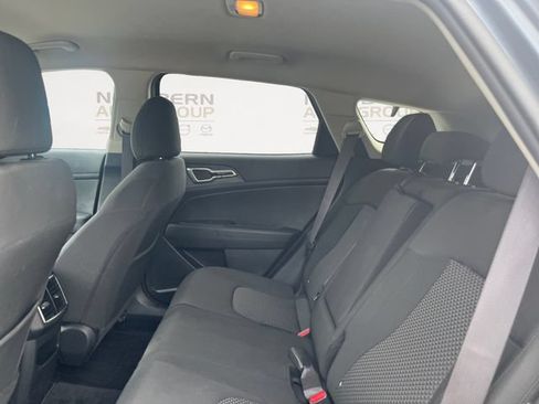 Used 2023 Kia Sportage LX AWD/4WD image 13