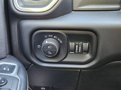 Certified 2019 RAM 3500 Laramie image 20