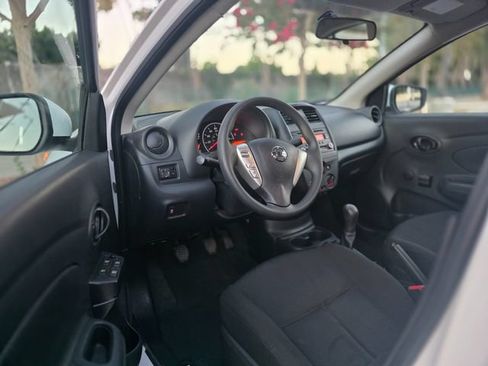 Used 2016 Nissan Versa S FWD image 17