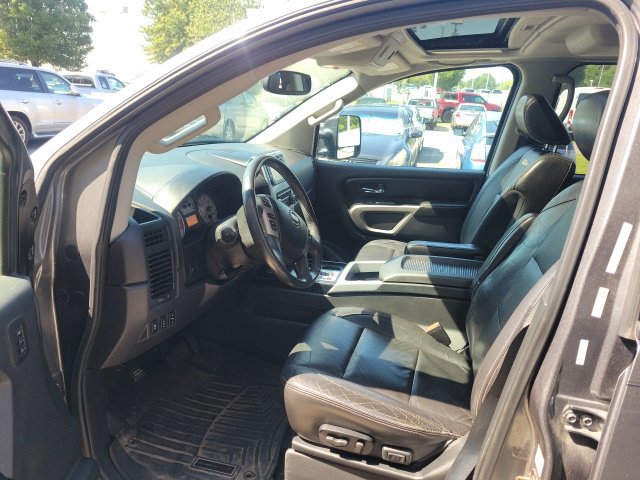 Used 2015 Nissan Titan PRO-4X w/ Pro-4x Luxury Package AWD/4WD image 22