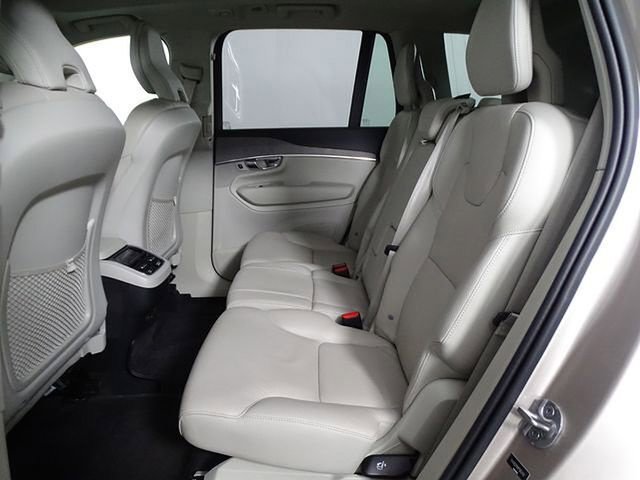 Used 2023 Volvo XC90 B6 Plus AWD/4WD image 15