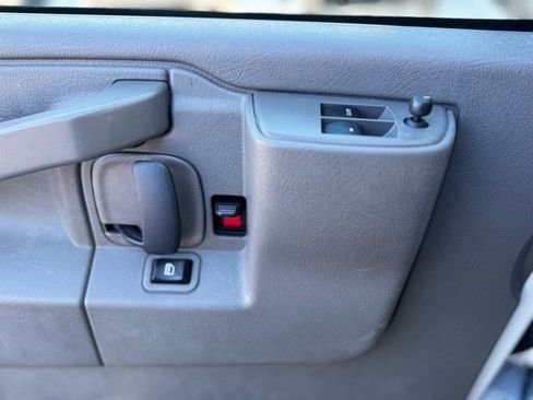 Used 2024 Chevrolet Express 2500 w/ Driver Convenience Package image 14
