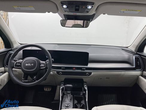 Used 2025 Kia Sorento SX image 19