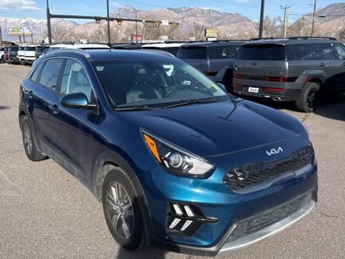 Used 2022 Kia Niro LXS w/ Digital Cluster Package image 3