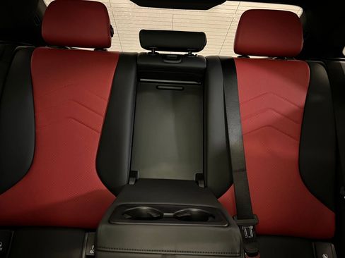 Used 2026 BMW M235i xDrive w/ Technology Package image 33