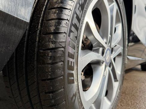 Used 2016 Mercedes-Benz C 300 4MATIC Sedan image 13