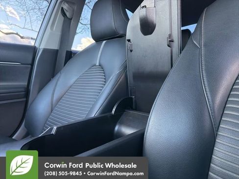 Used 2019 Toyota Camry SE image 22