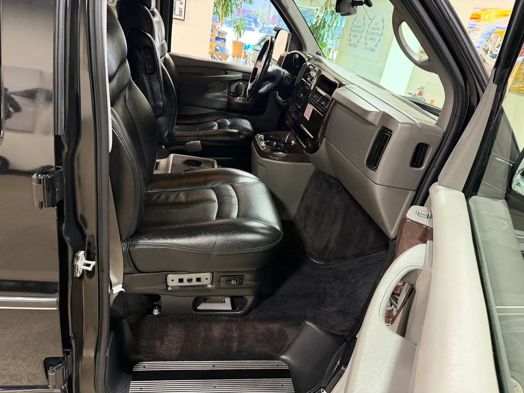 Used 2007 GMC Savana 1500 AWD w/ Preferred Equipment Group image 35