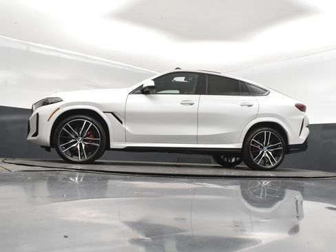 New 2026 BMW X6 xDrive40i w/ Climate Comfort Package image 39