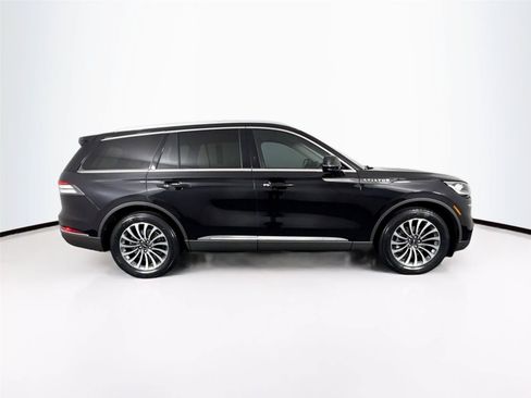 Used 2022 Lincoln Aviator Reserve AWD/4WD image 11