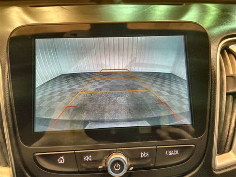 Used 2016 Chevrolet Malibu LT image 14