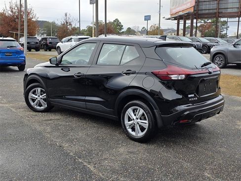 Used 2024 Nissan Kicks S image 5