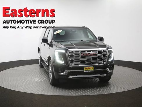 Used 2025 GMC Yukon XL Denali AWD/4WD image 56