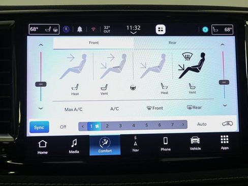 Used 2023 Chrysler Pacifica Limited image 26