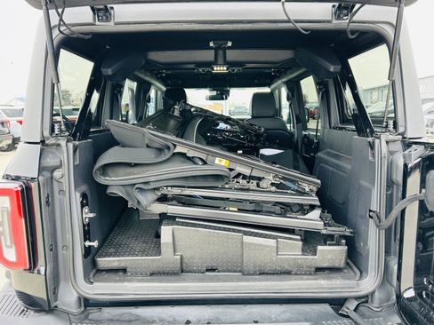 Used 2024 Ford Bronco Badlands image 30