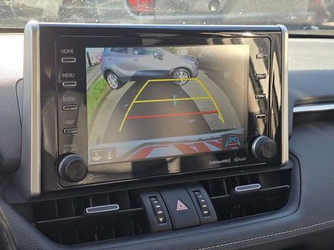 Used 2019 Toyota RAV4 XLE Premium image 27