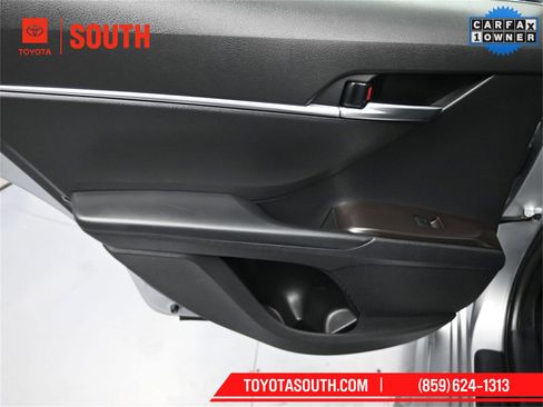 Used 2024 Toyota Camry SE image 24
